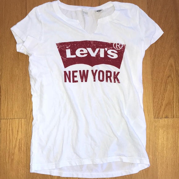 Levi's Tops - Levi’s T-shirt adult small